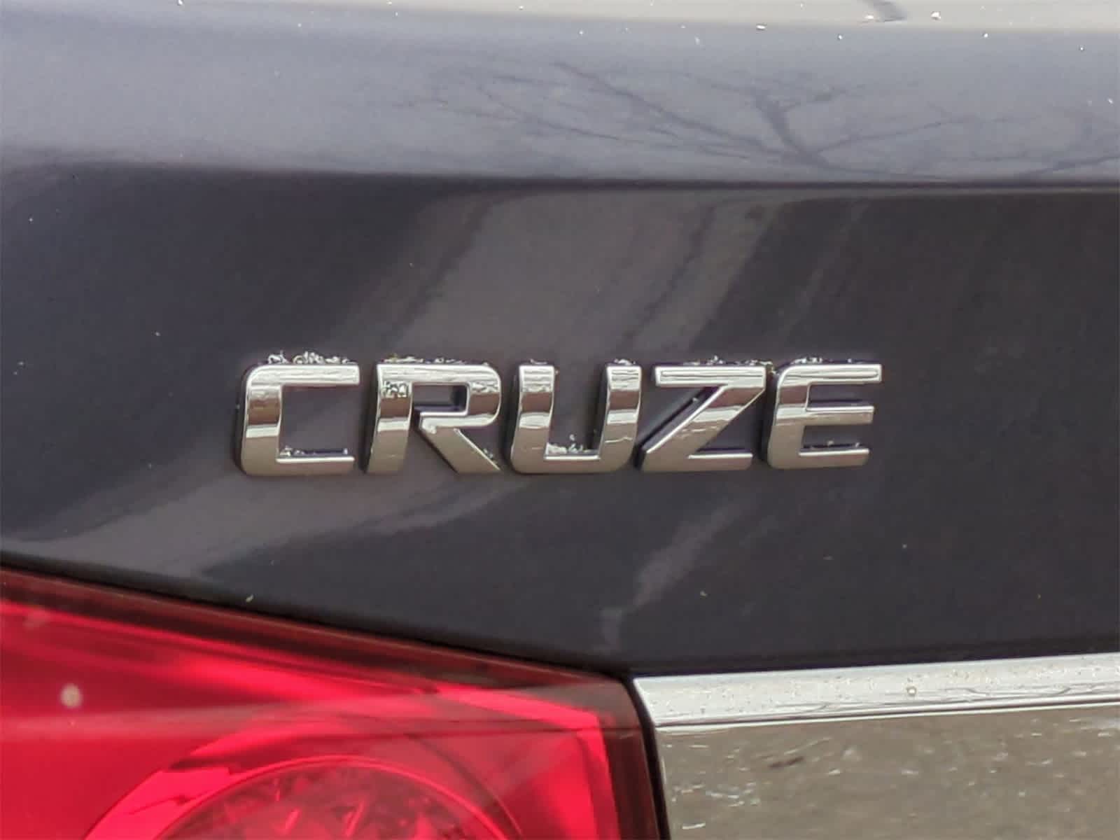 2014 Chevrolet Cruze LS 12