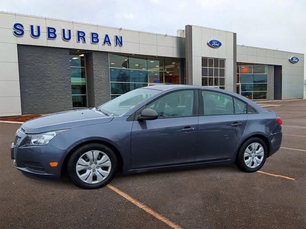 2014 Chevrolet Cruze LS 4