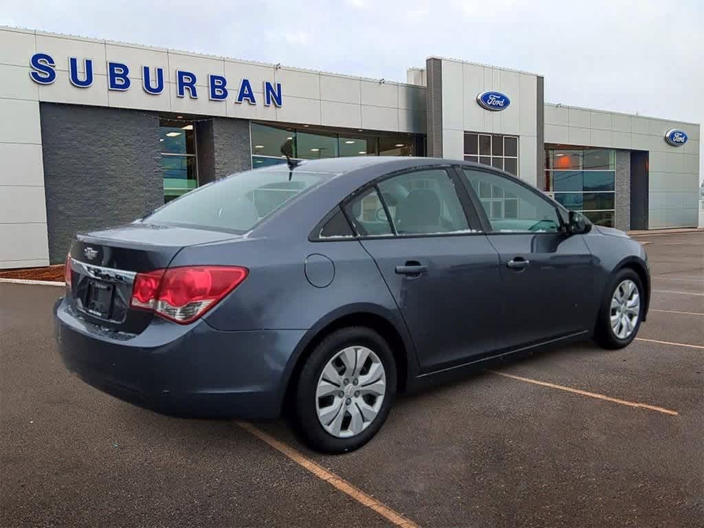 2014 Chevrolet Cruze LS 8