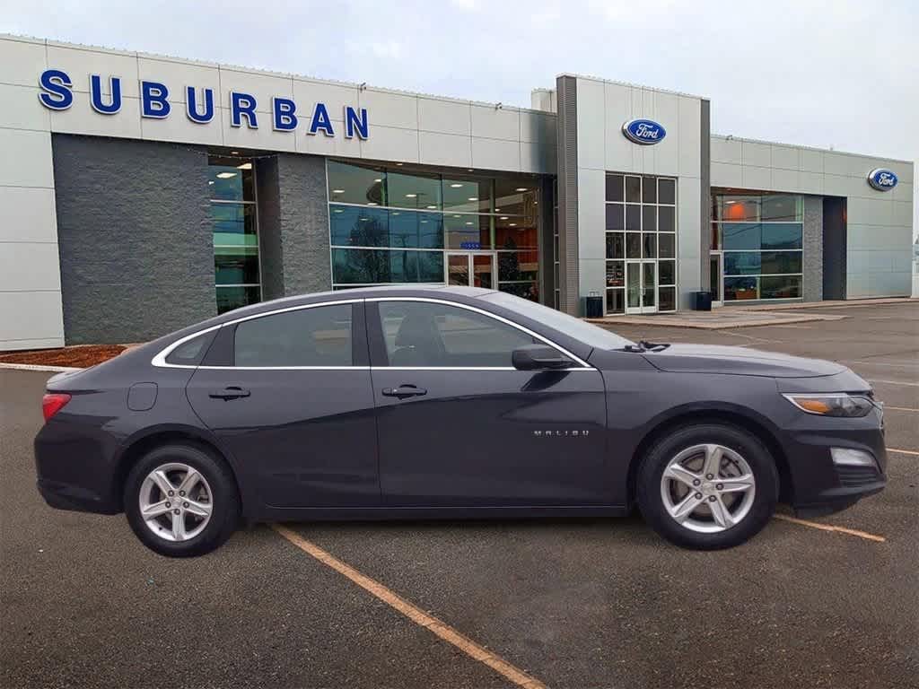 2022 Chevrolet Malibu LS 9