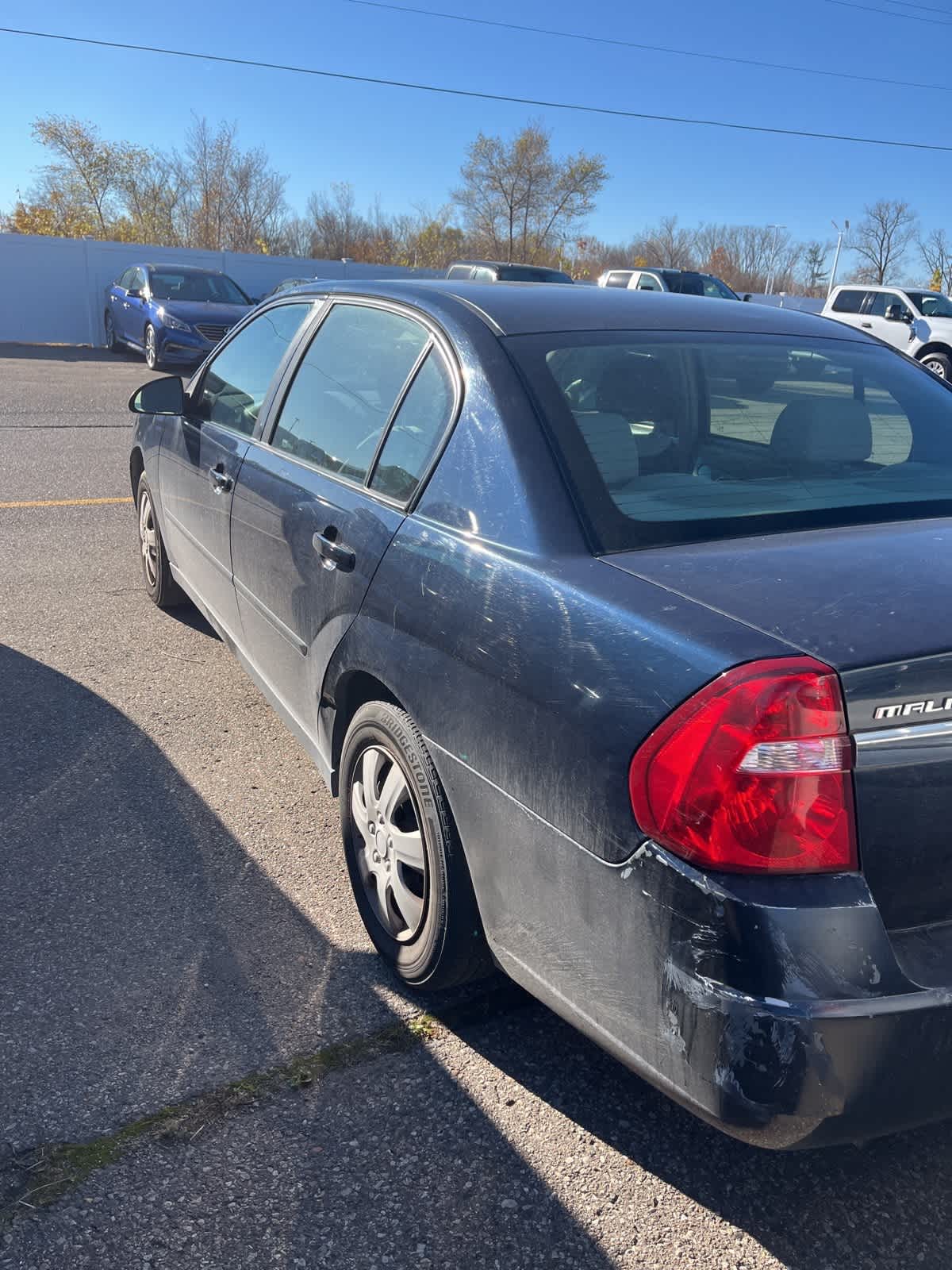 2005 Chevrolet Malibu Base 2