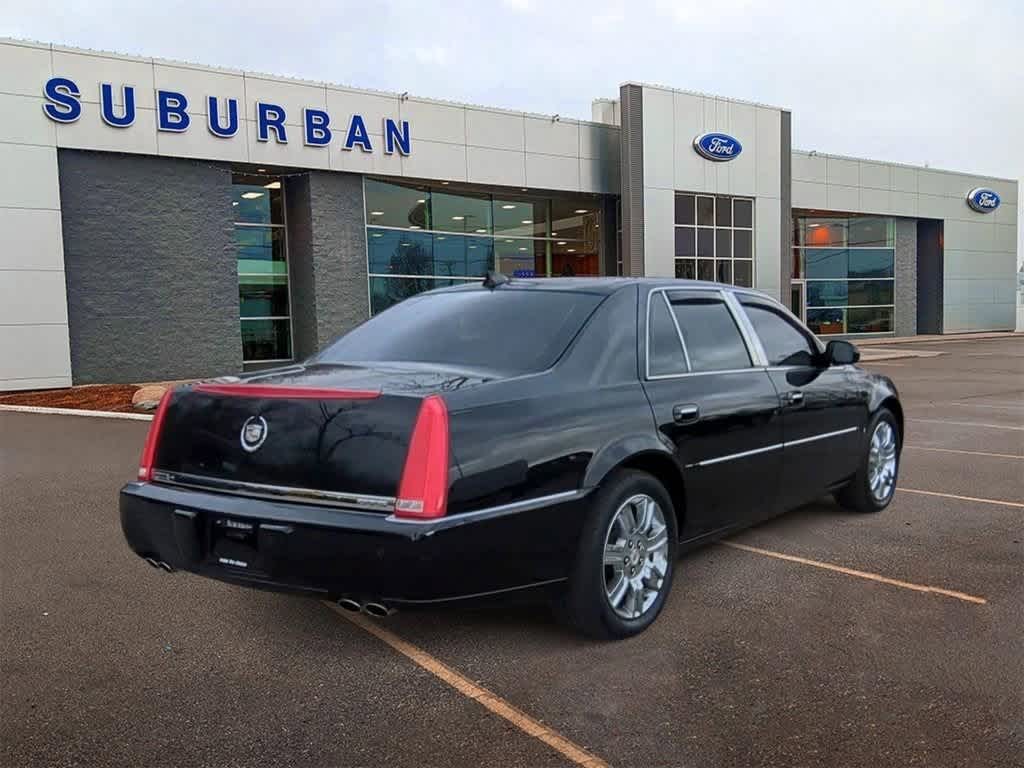 2010 Cadillac DTS w/1SE 8