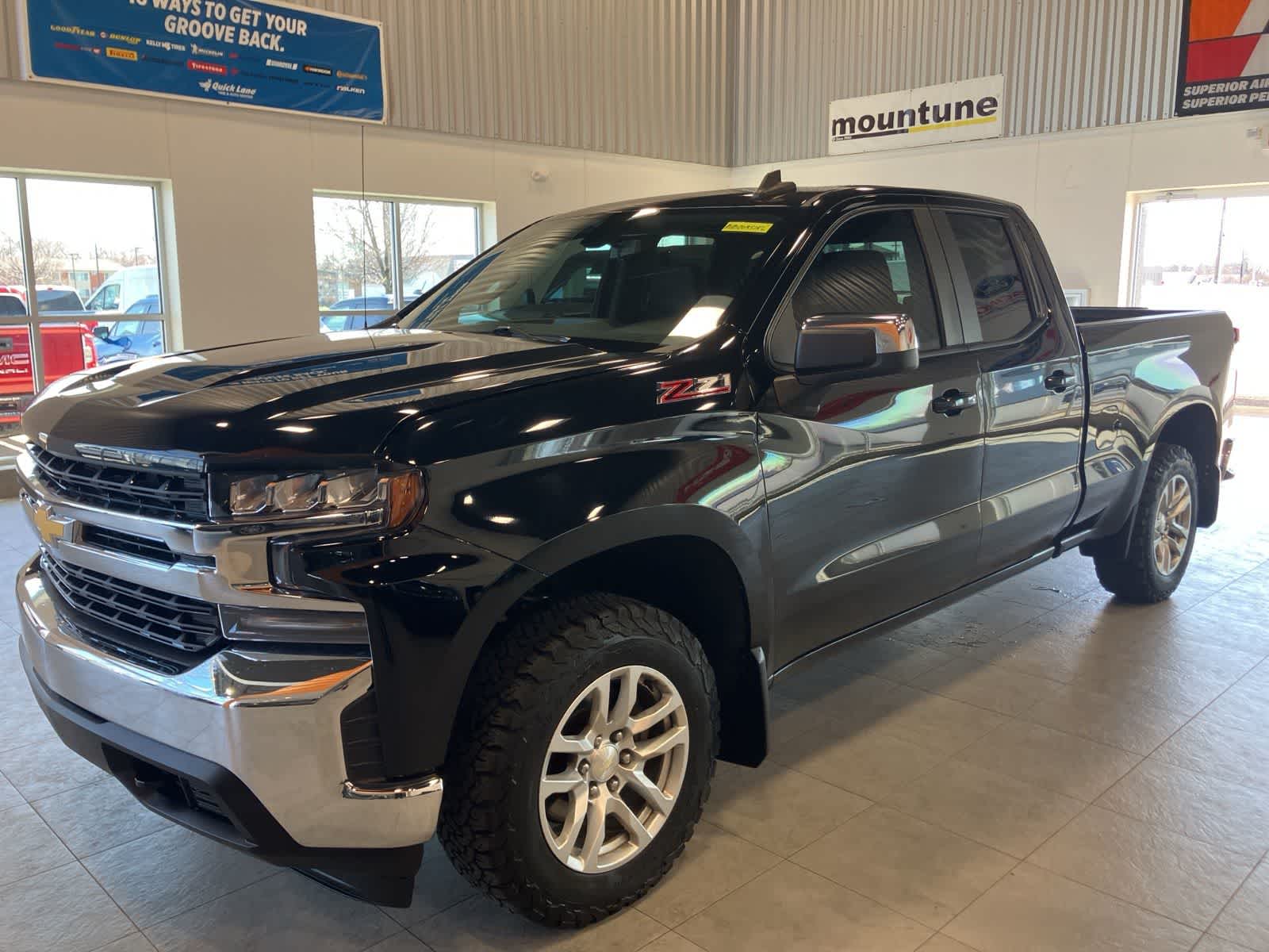 Black 2021 Chevrolet Silverado 1500 LT Double Cab 4WD Pickup Truck Four-Wheel Drive 8-Speed Automatic