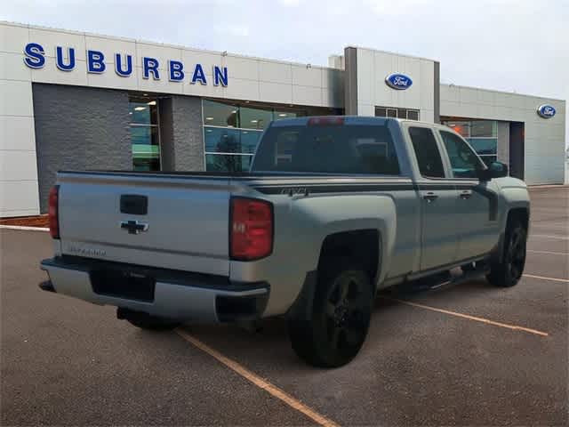 2018 Chevrolet Silverado 1500 Custom 4WD Double Cab 143.5 8