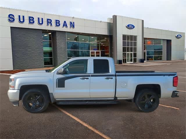 2018 Chevrolet Silverado 1500 Custom 4WD Double Cab 143.5 5