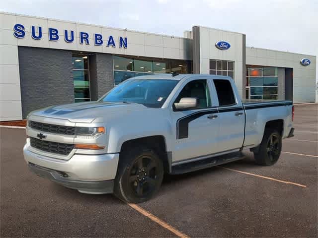 2018 Chevrolet Silverado 1500 Custom 4WD Double Cab 143.5 4