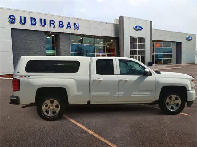 2017 Chevrolet Silverado 1500 LT 4WD Double Cab 143.5 9