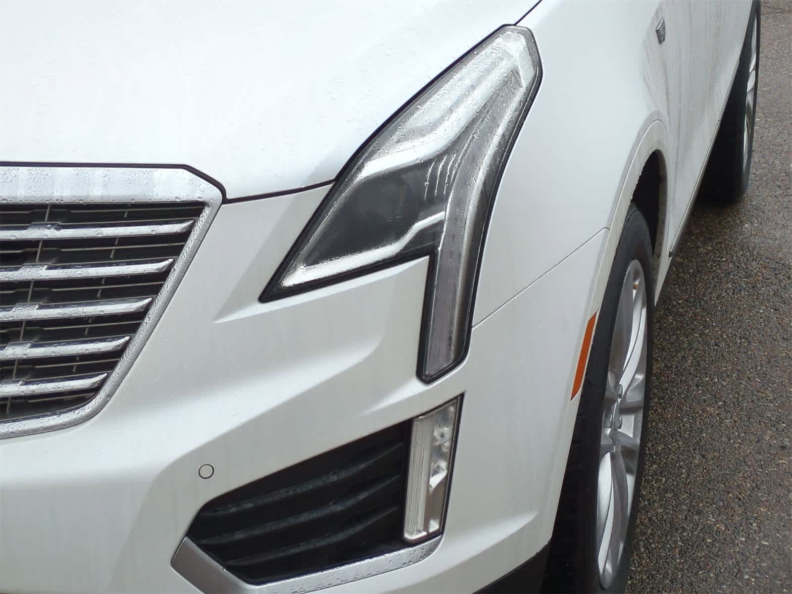 2017 Cadillac XT5 Platinum AWD 11