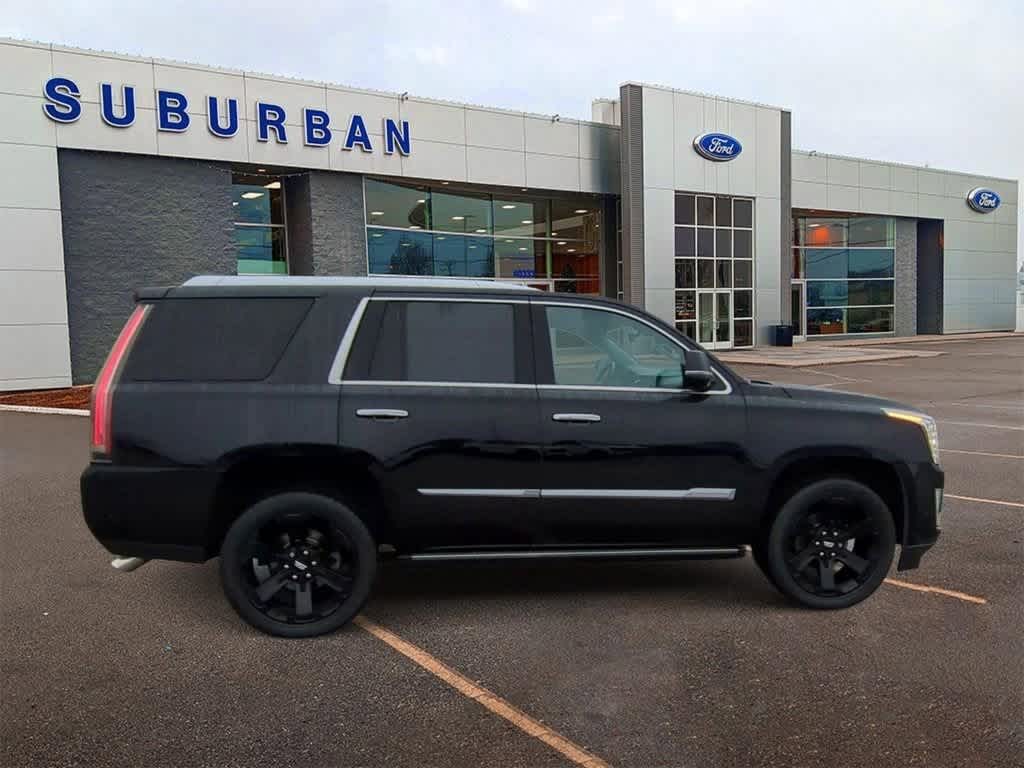 2018 Cadillac Escalade Premium Luxury 4