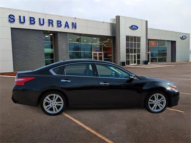 2017 Nissan Altima 3.5 SL 9