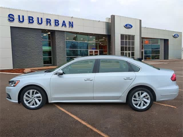 2018 Volkswagen Passat 2.0T SE 5