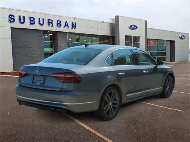 2019 Volkswagen Passat Wolfsburg Edition 8