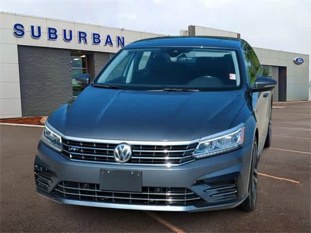 2019 Volkswagen Passat Wolfsburg Edition 3