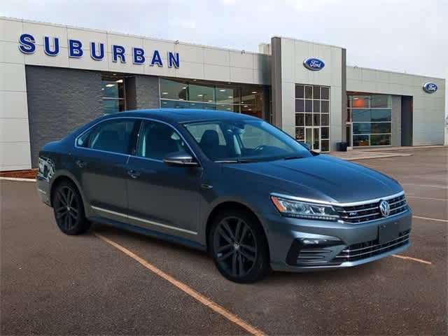 2019 Volkswagen Passat Wolfsburg Edition 2