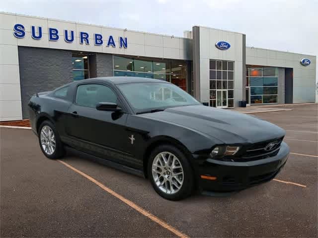 2012 Ford Mustang V6 Premium 2