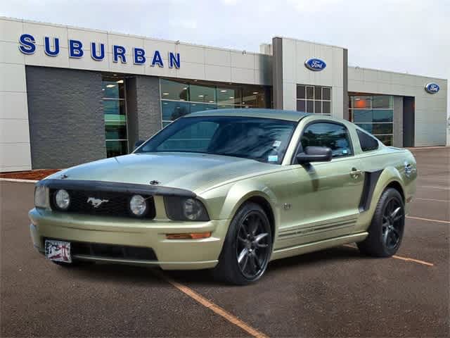2005 Ford Mustang GT DELUXE 9