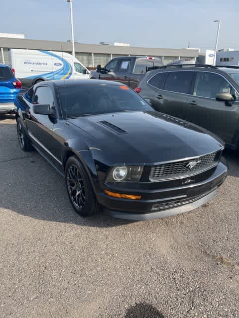 2008 Ford Mustang Deluxe 7