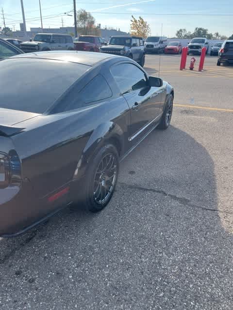 2008 Ford Mustang Deluxe 5