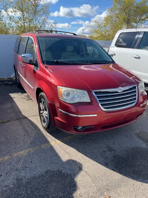 2008 Chrysler Town & Country Limited 6