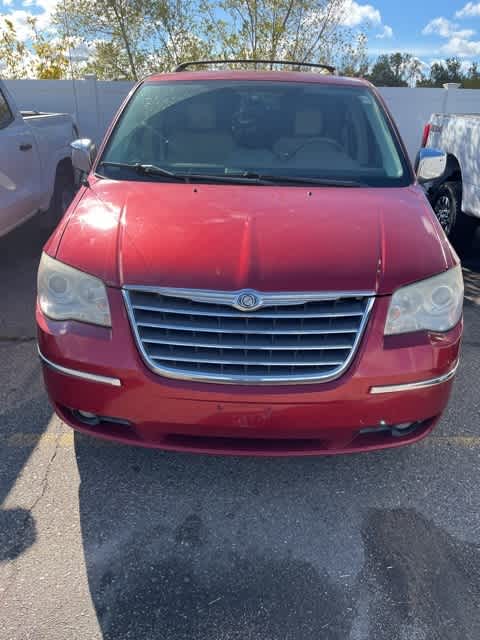 2008 Chrysler Town & Country Limited 7