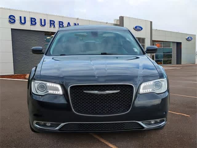 2015 Chrysler 300 Limited 3