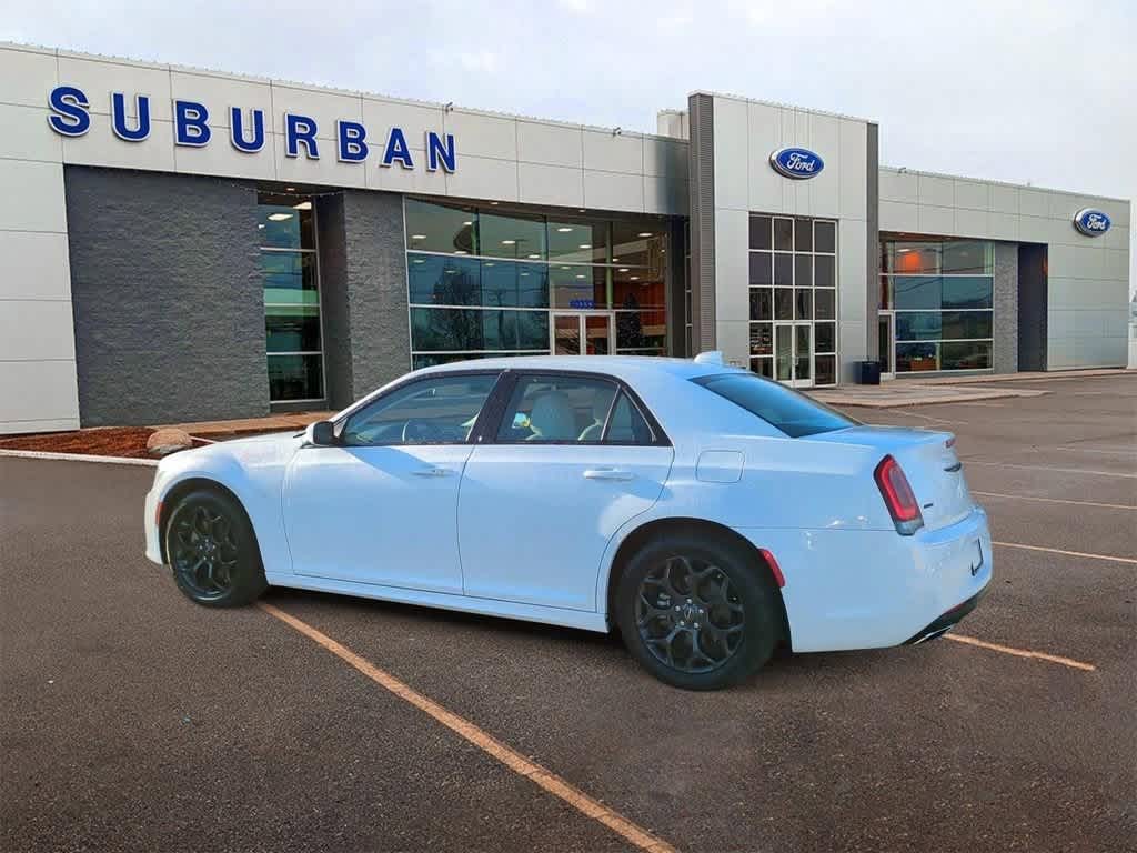 2022 Chrysler 300 300 Touring L 6