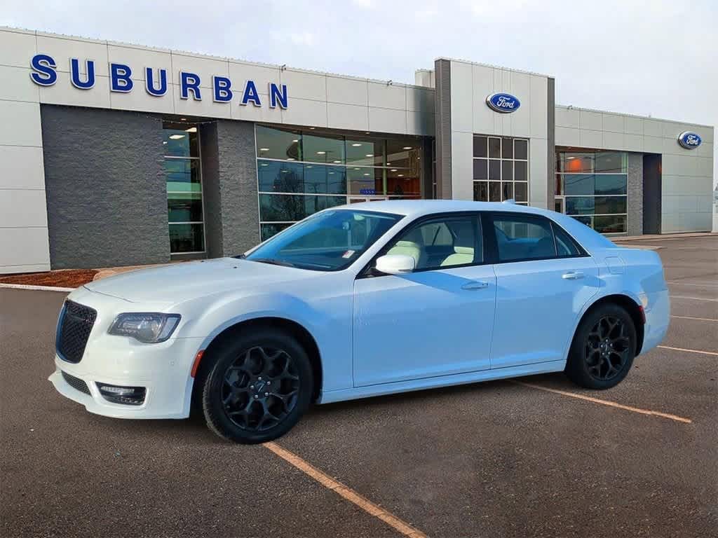 2022 Chrysler 300 300 Touring L 4