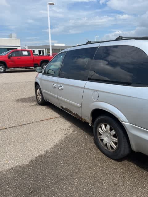 2005 Chrysler Town & Country Touring 4