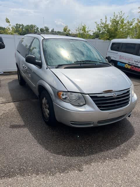 2005 Chrysler Town & Country Touring 7