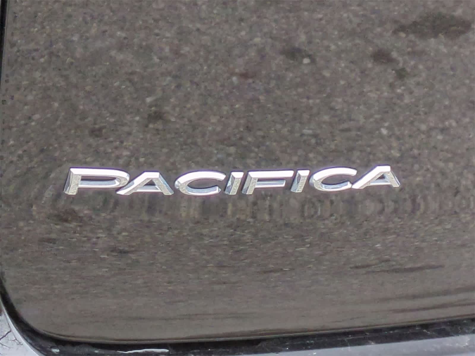 2024 Chrysler Pacifica Touring L 13