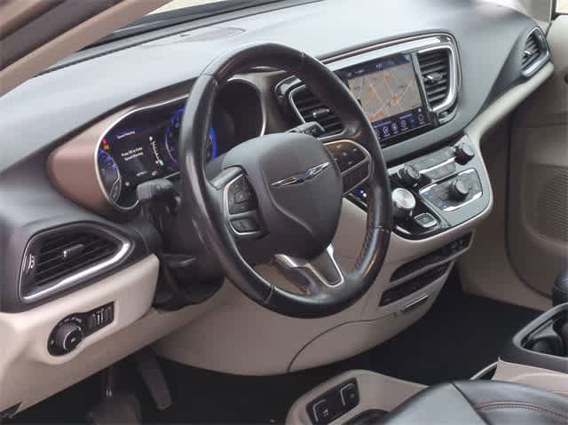 2018 Chrysler Pacifica Touring L Plus 10