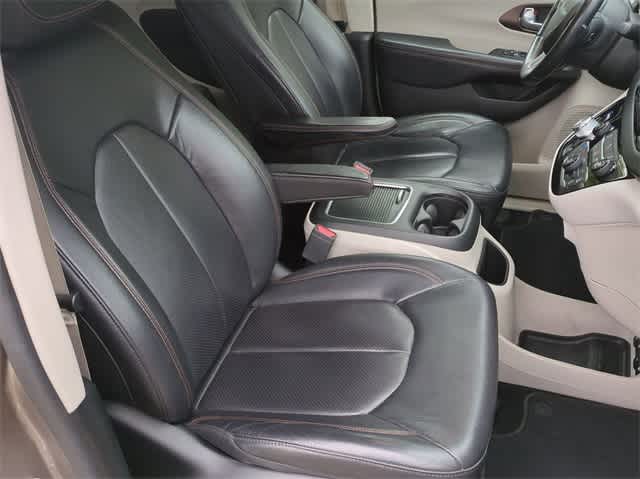 2018 Chrysler Pacifica Touring L Plus 21