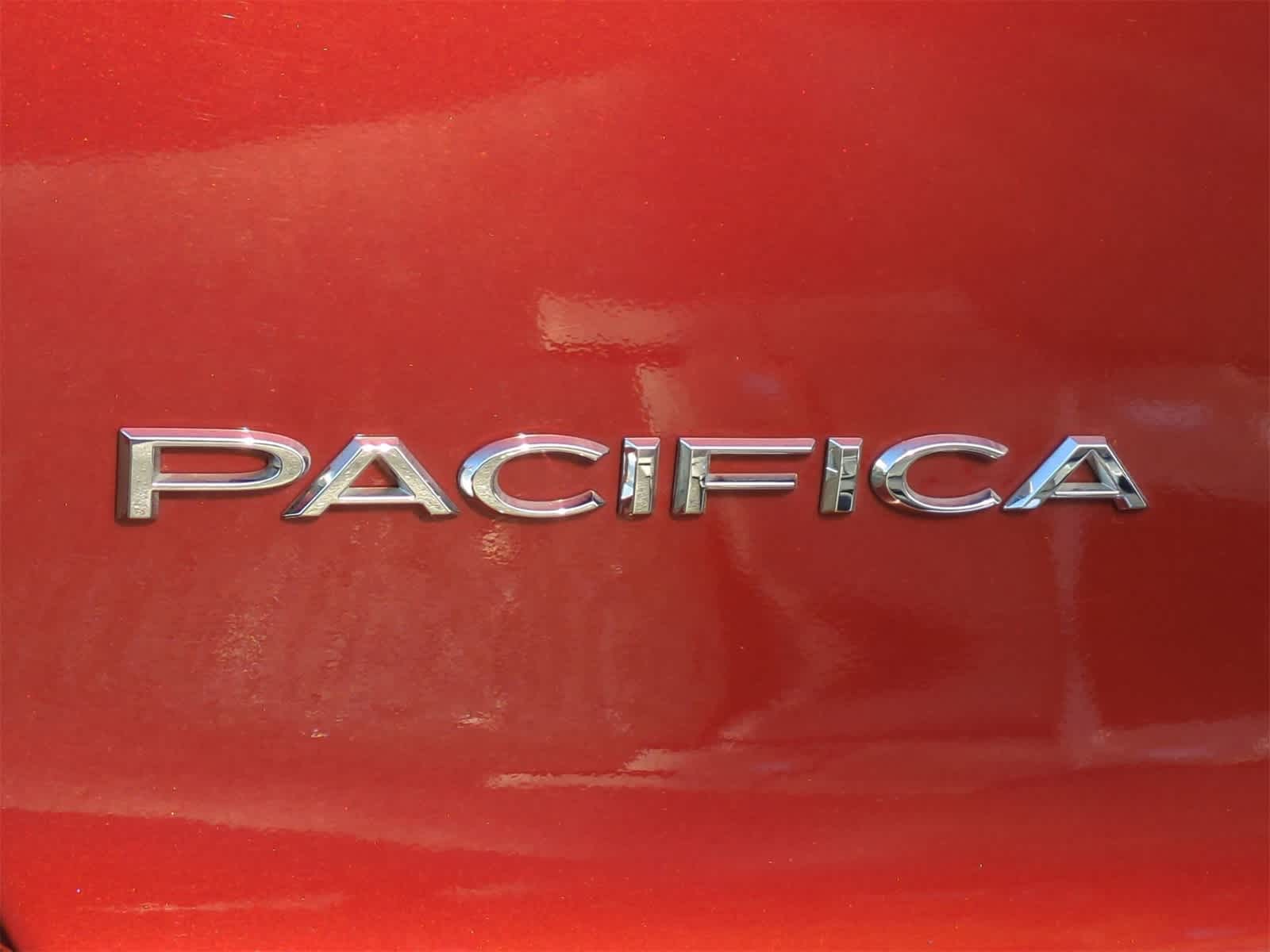 2018 Chrysler Pacifica Touring L Plus 13