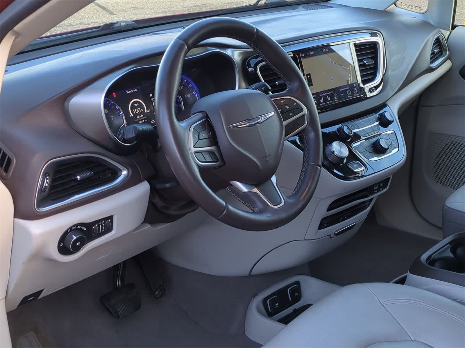 2018 Chrysler Pacifica Touring L Plus 10