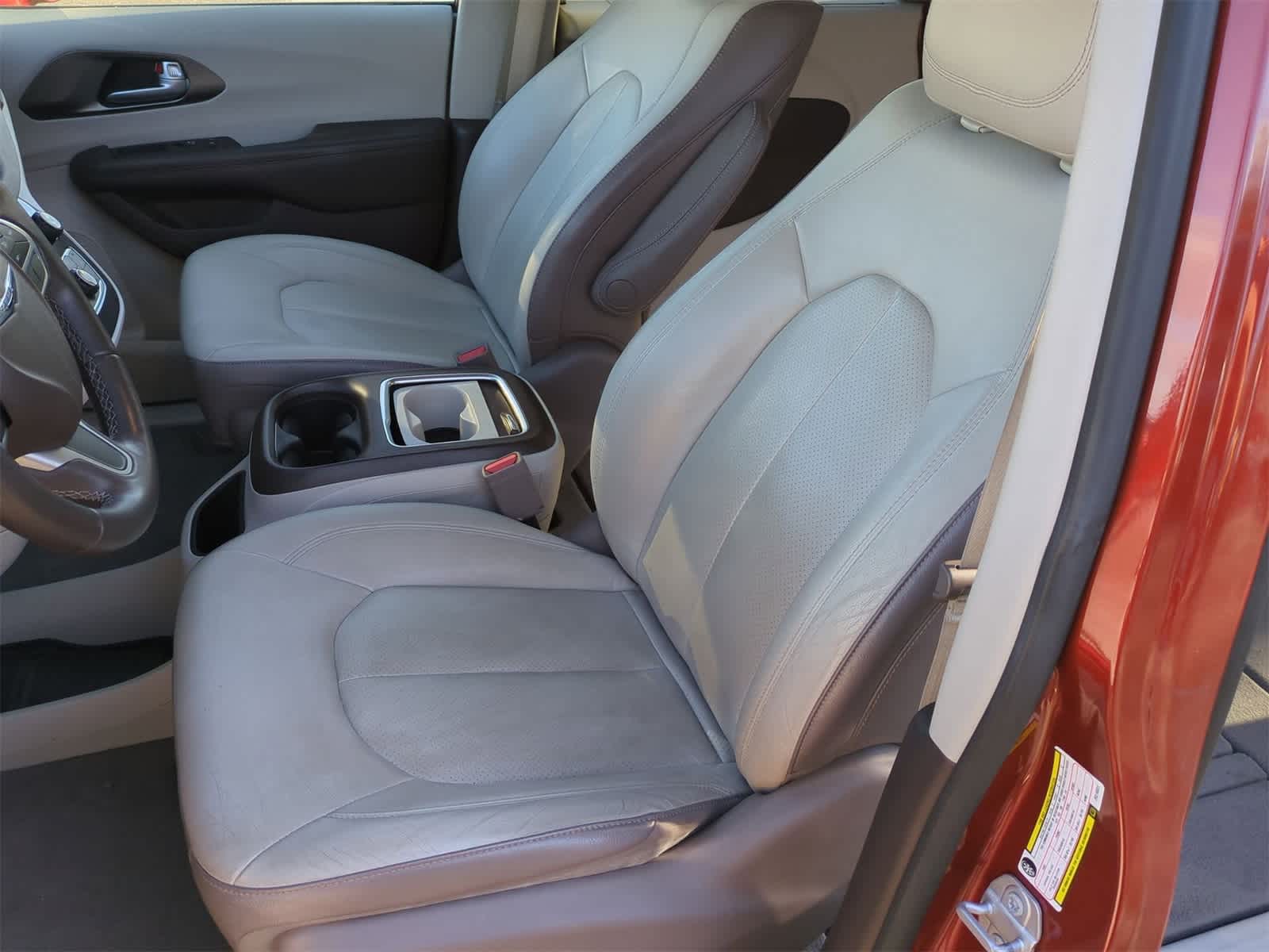 2018 Chrysler Pacifica Touring L Plus 16