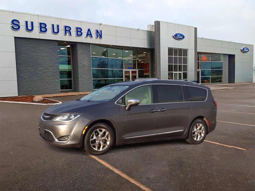 2019 Chrysler Pacifica Limited 4