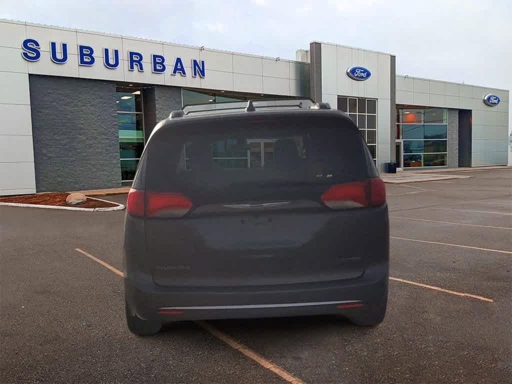 2019 Chrysler Pacifica Limited 7