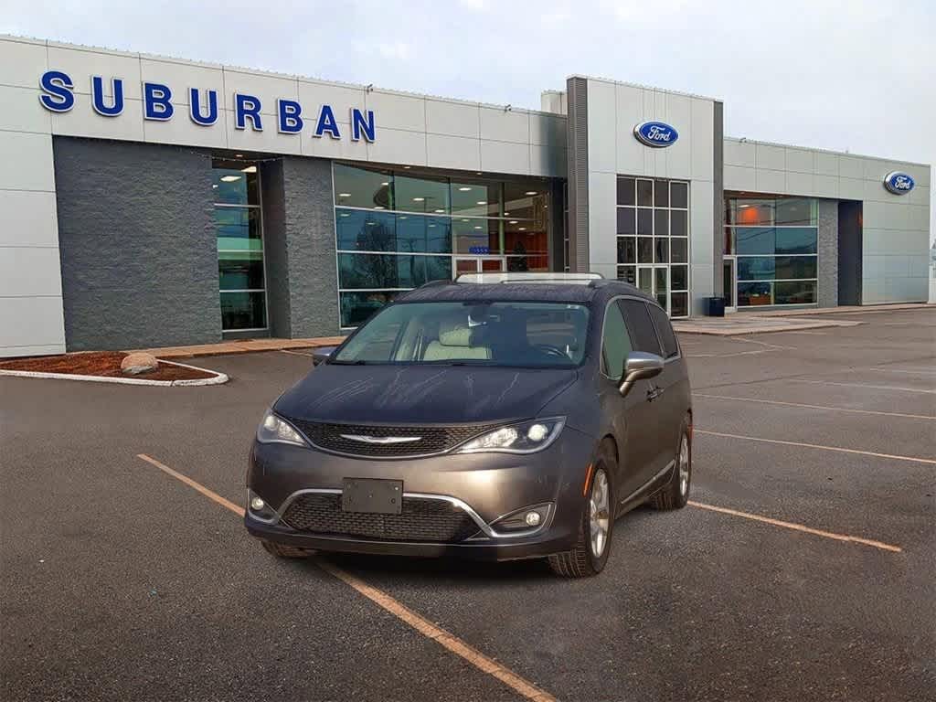 2019 Chrysler Pacifica Limited 3