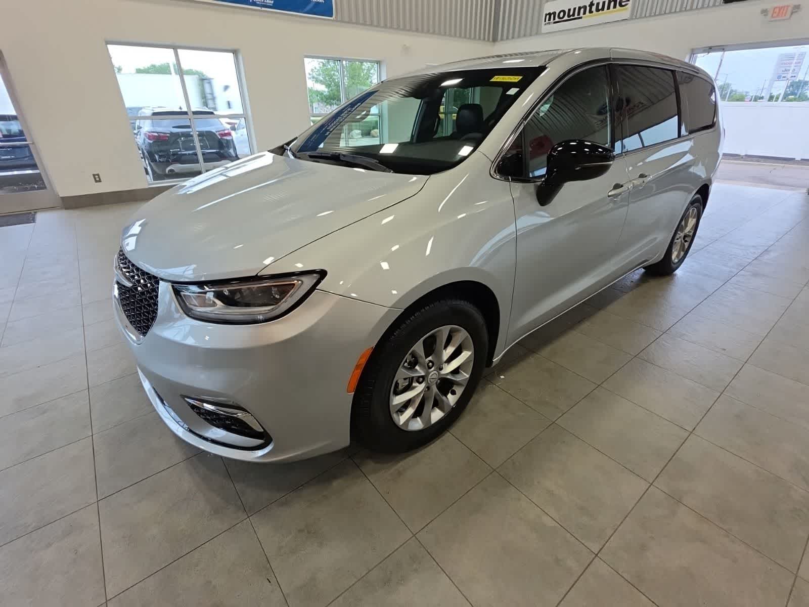 2026 Chrysler Pacifica