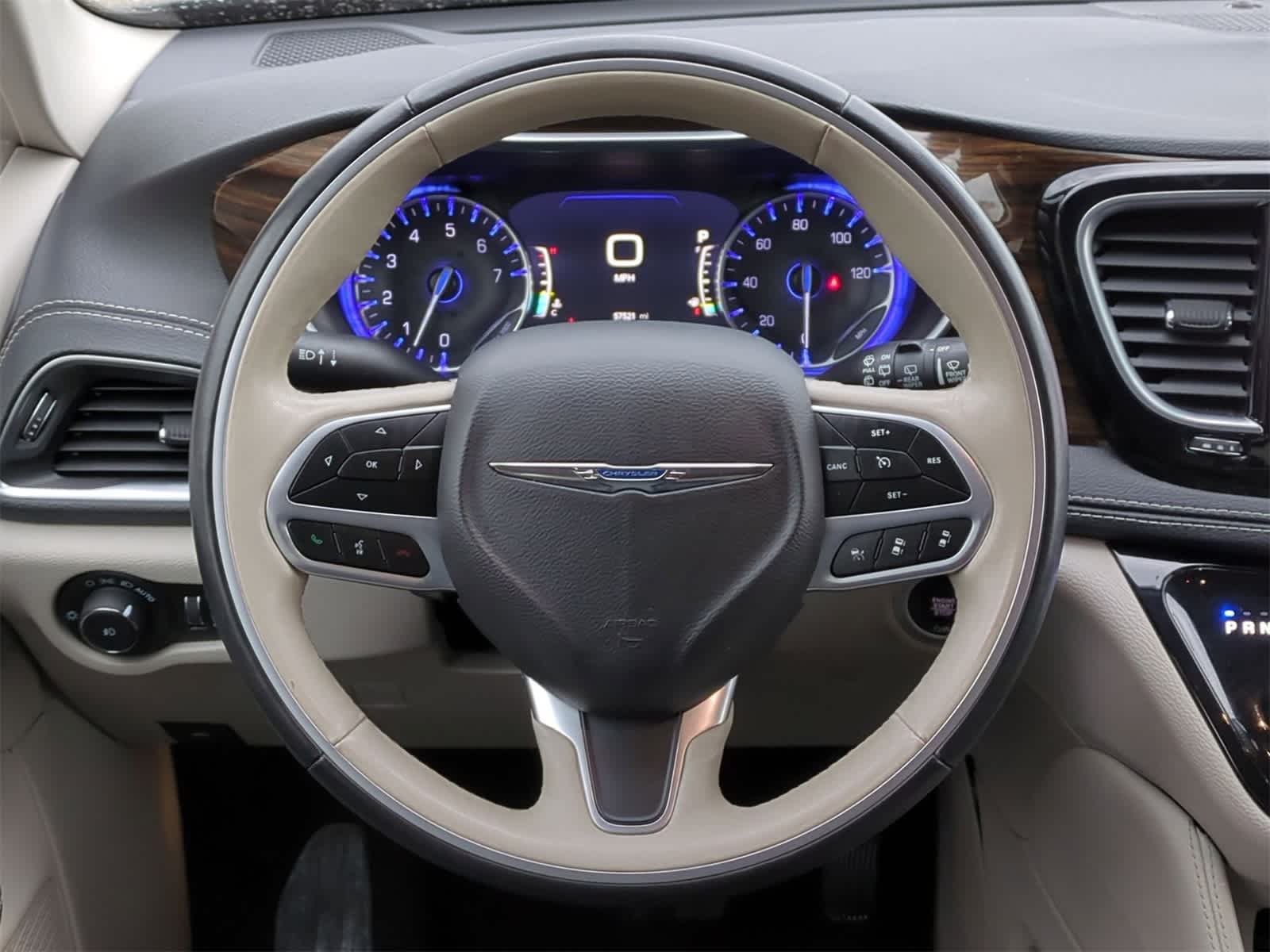 2021 Chrysler Pacifica Limited 24