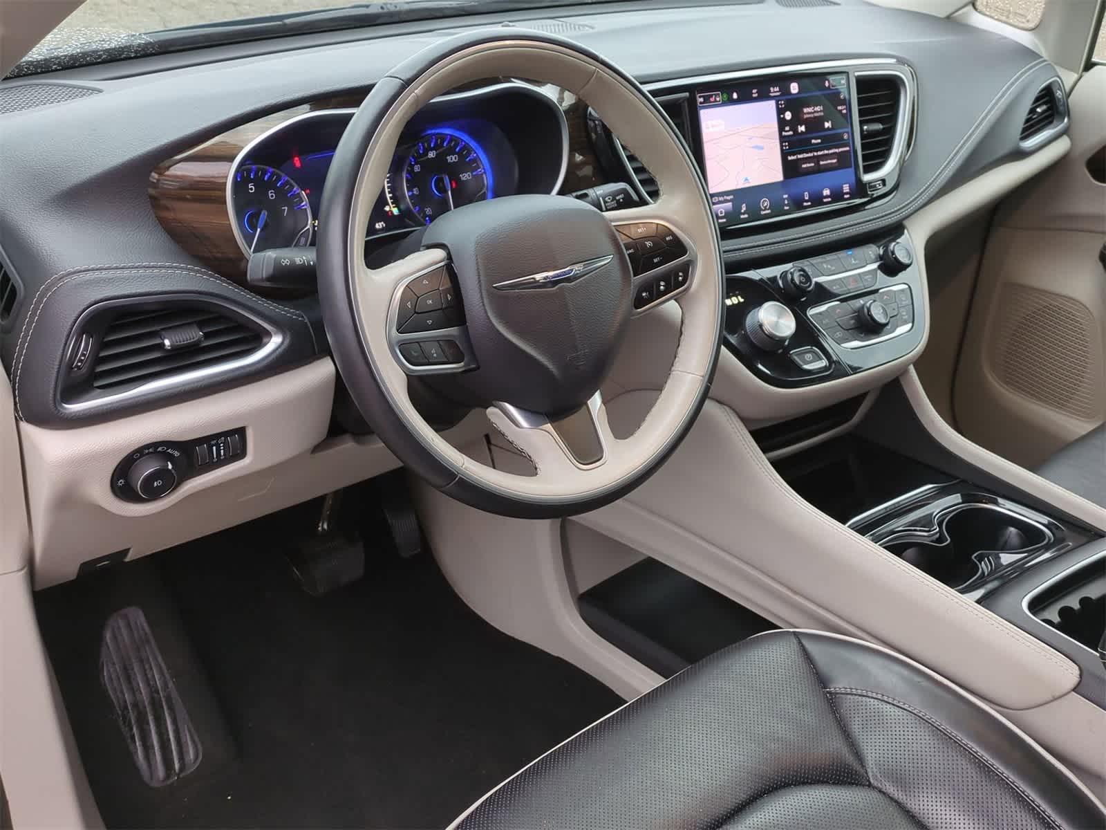 2021 Chrysler Pacifica Limited 10