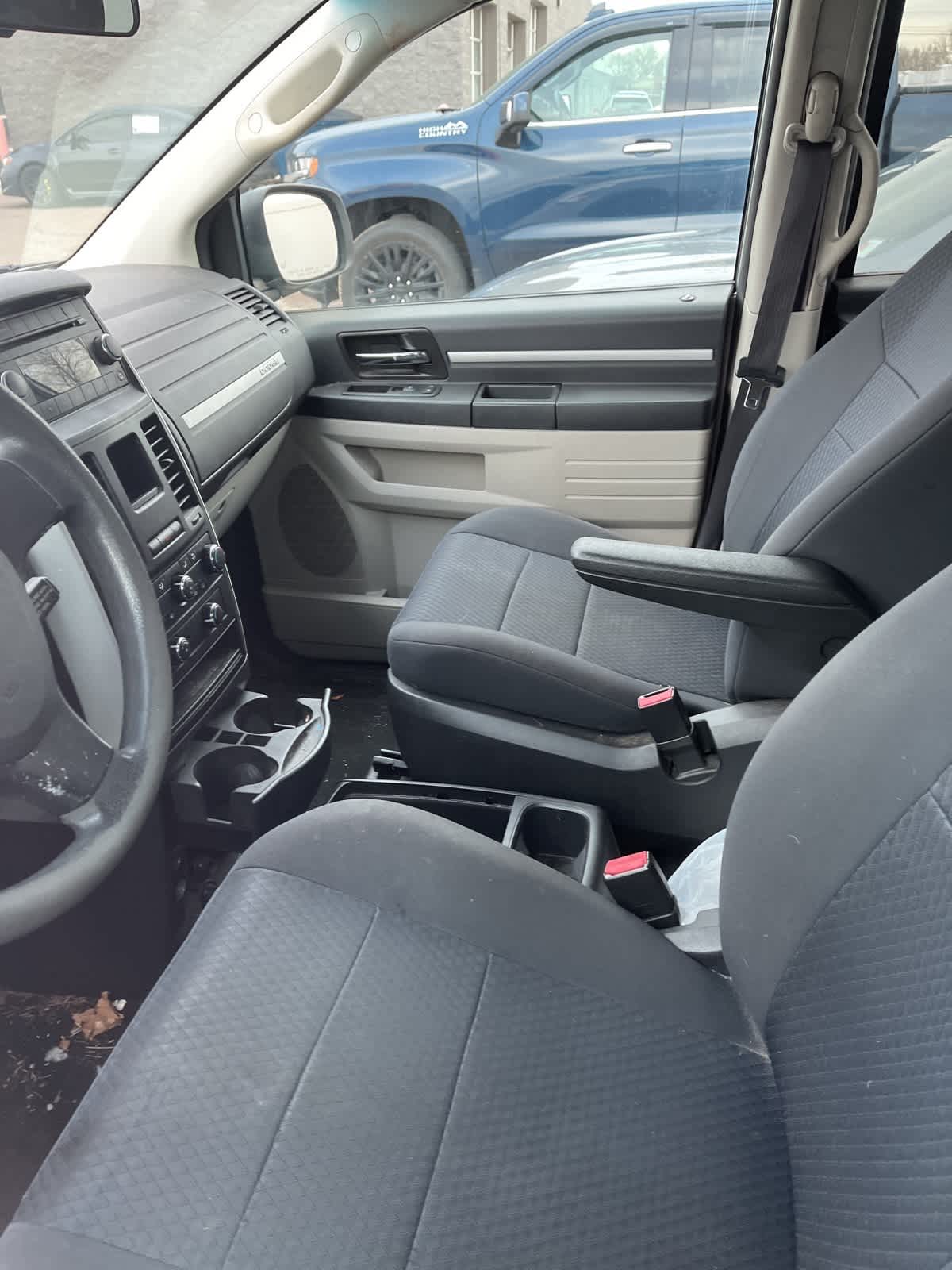 2010 Dodge Grand Caravan SE 10