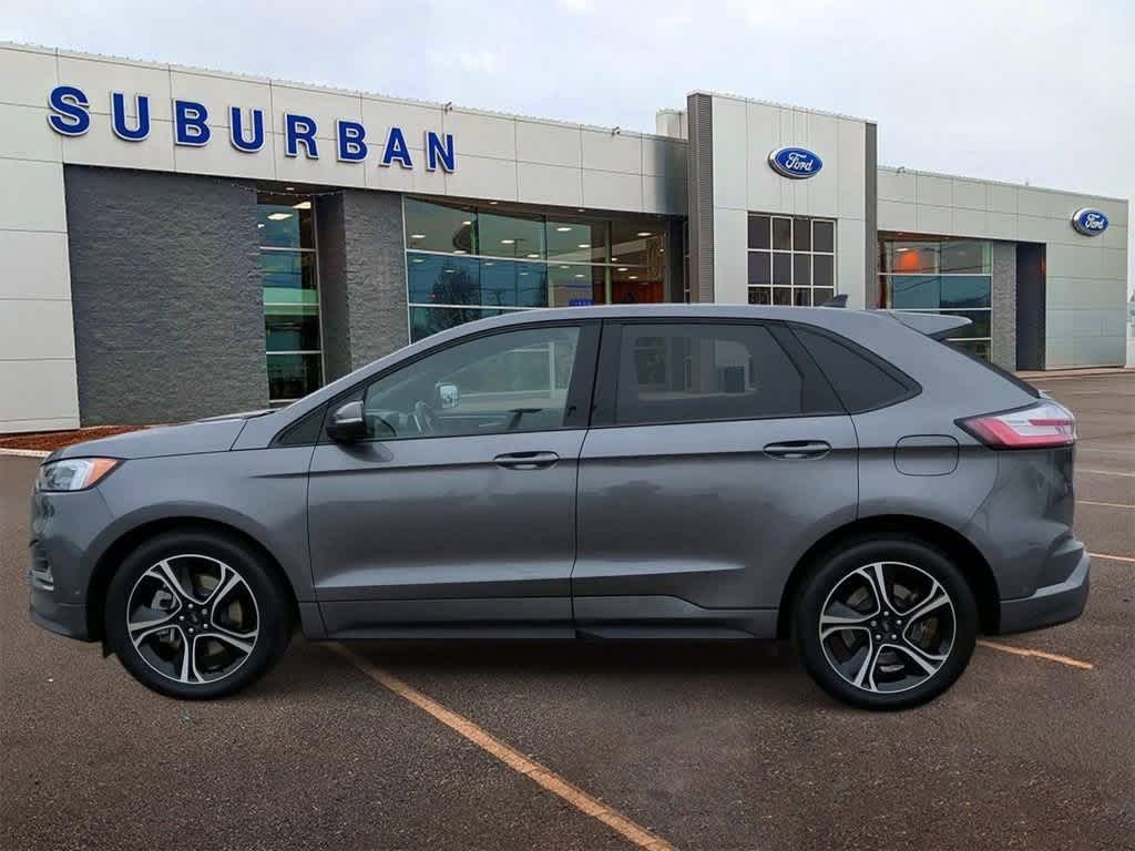 2022 Ford Edge ST 5