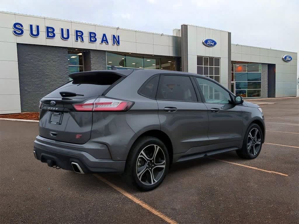 2022 Ford Edge ST 8