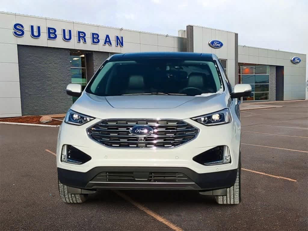 2022 Ford Edge Titanium 3