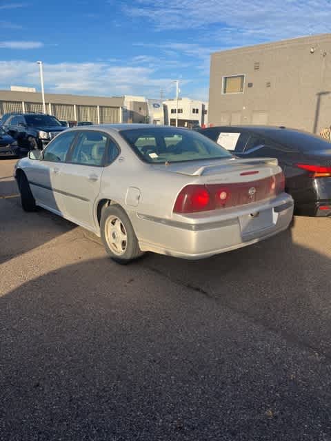 2000 Chevrolet Impala LS 2