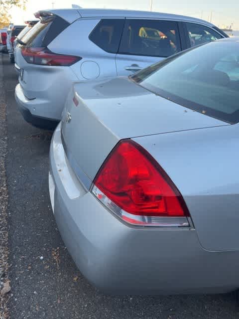 2008 Chevrolet Impala LT 4