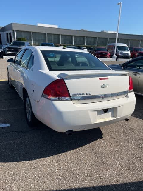 2006 Chevrolet Impala LTZ 2