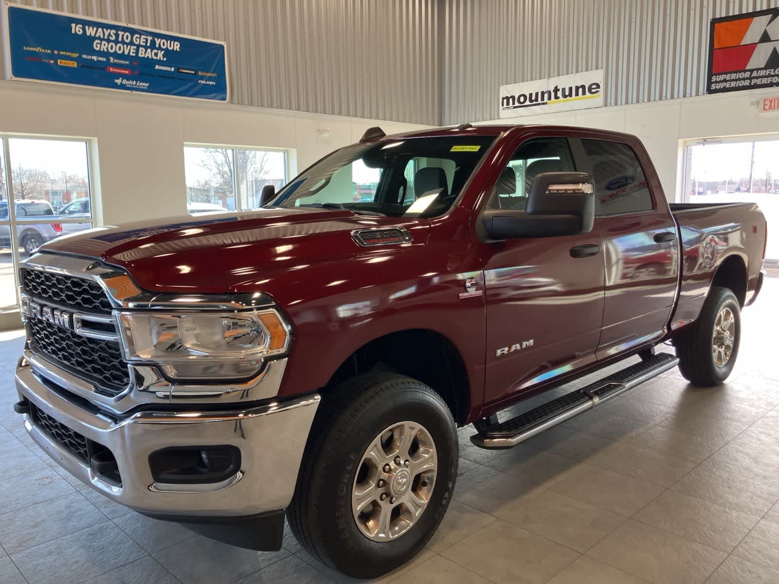 2024 RAM 2500 Big Horn Crew Cab 4WD