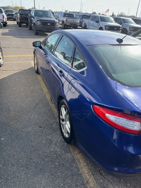 2015 Ford Fusion SE 3